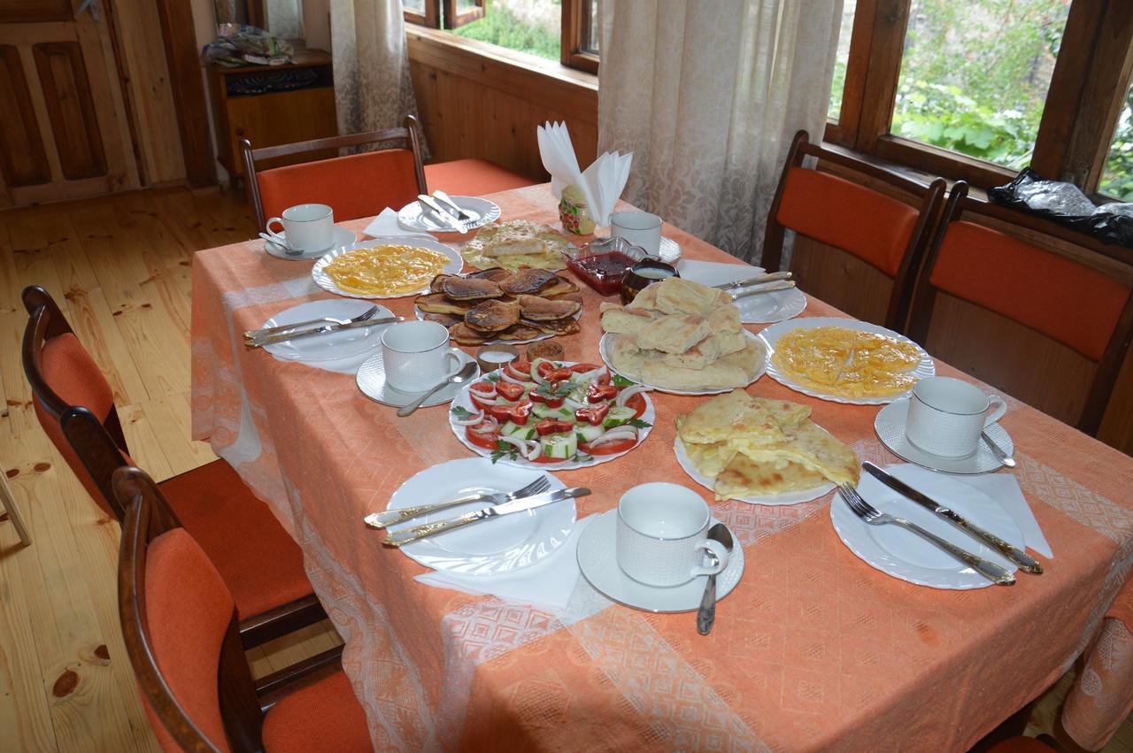 Ailama Guesthouse Mestia Esterno foto